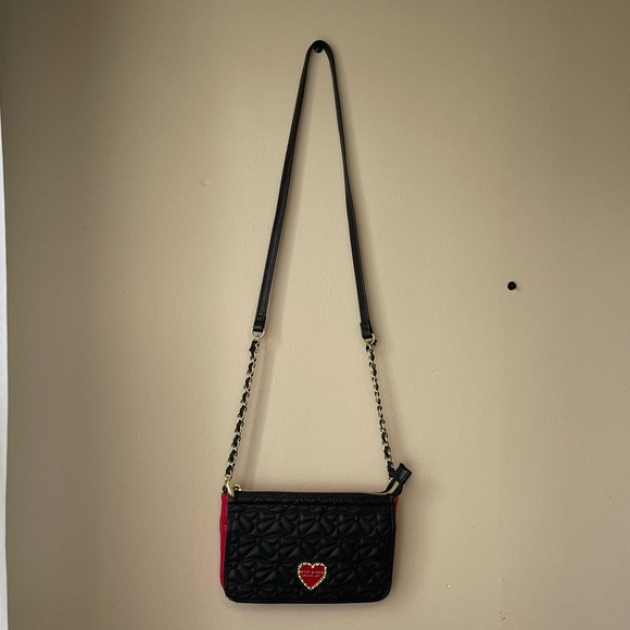 BETSEY JOHNSON red & black purse with quilted bows and built in wallet - Picture 14 of 15